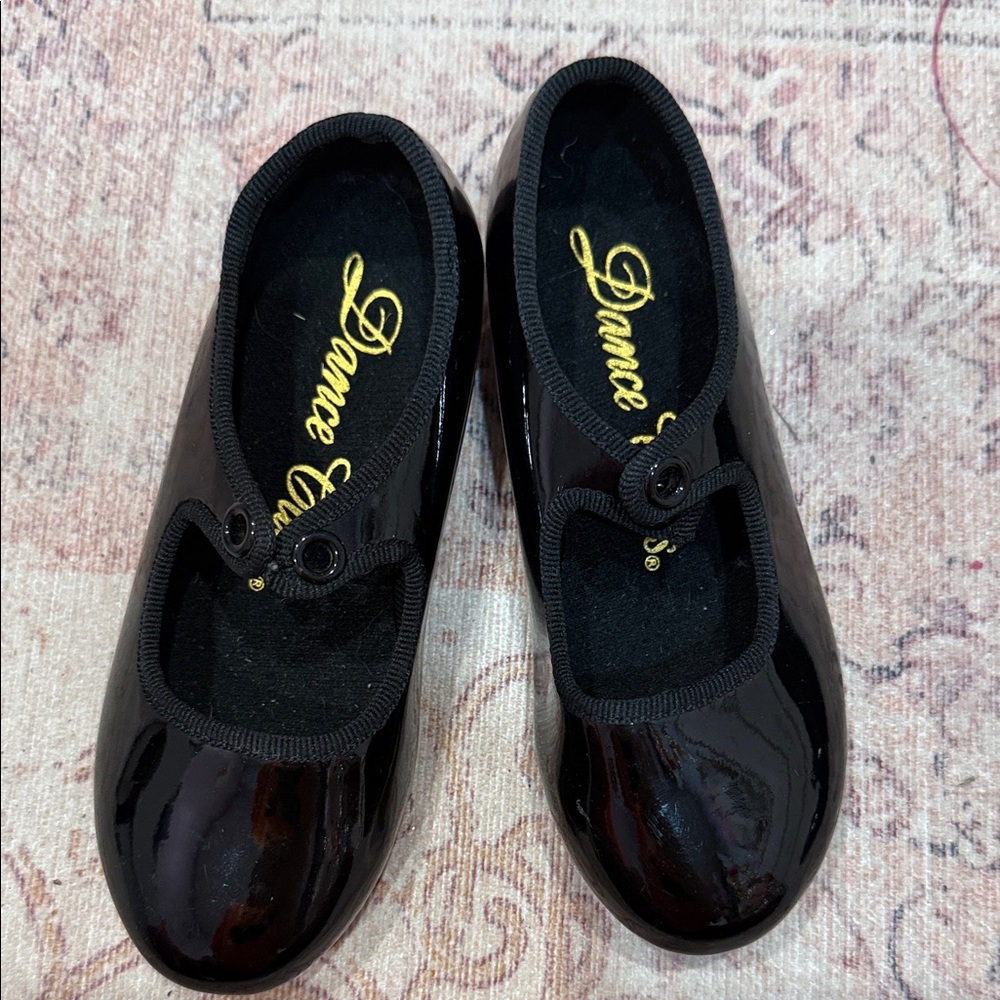 Dance Class Shiny Tap Shoes, size 9.